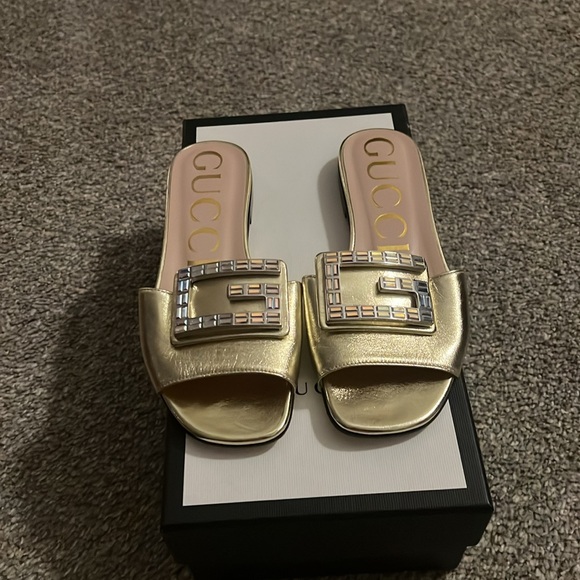 Gucci sandals. 35 1/2 - Picture 2 of 9